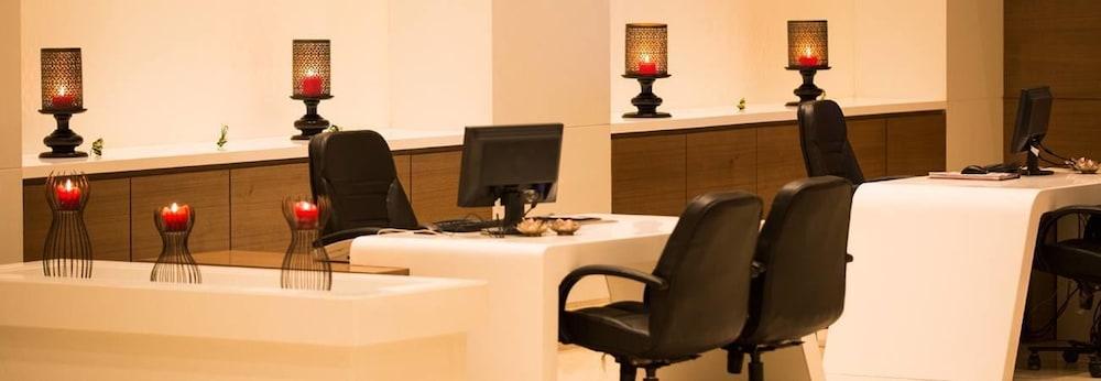 Regenta Central Grand Exotica Pimpri-Chinchwad Zewnętrze zdjęcie