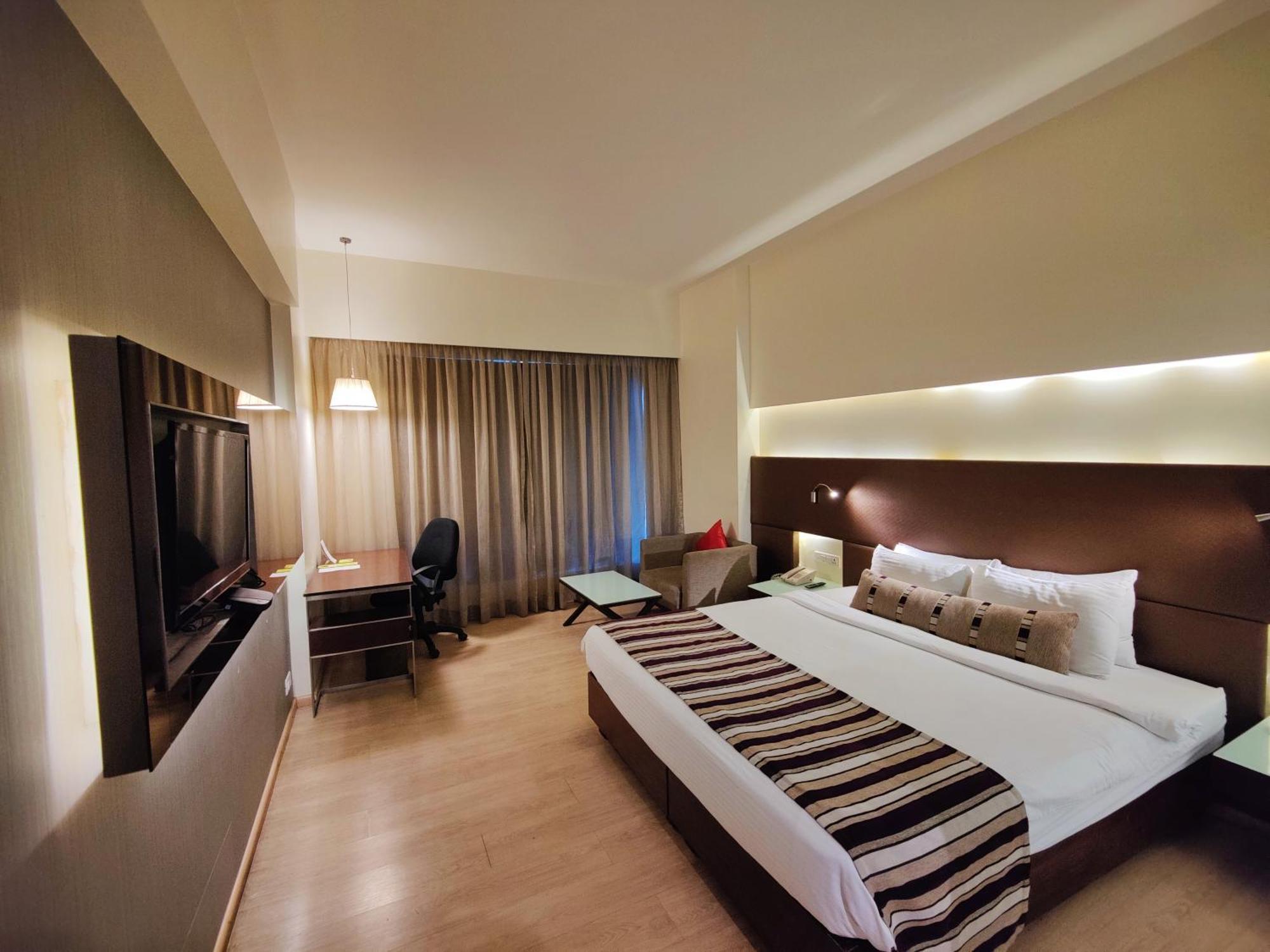 Regenta Central Grand Exotica Pimpri-Chinchwad Zewnętrze zdjęcie