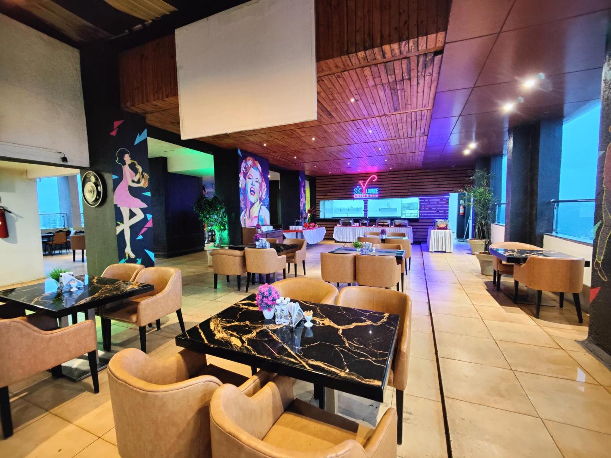 Regenta Central Grand Exotica Pimpri-Chinchwad Zewnętrze zdjęcie