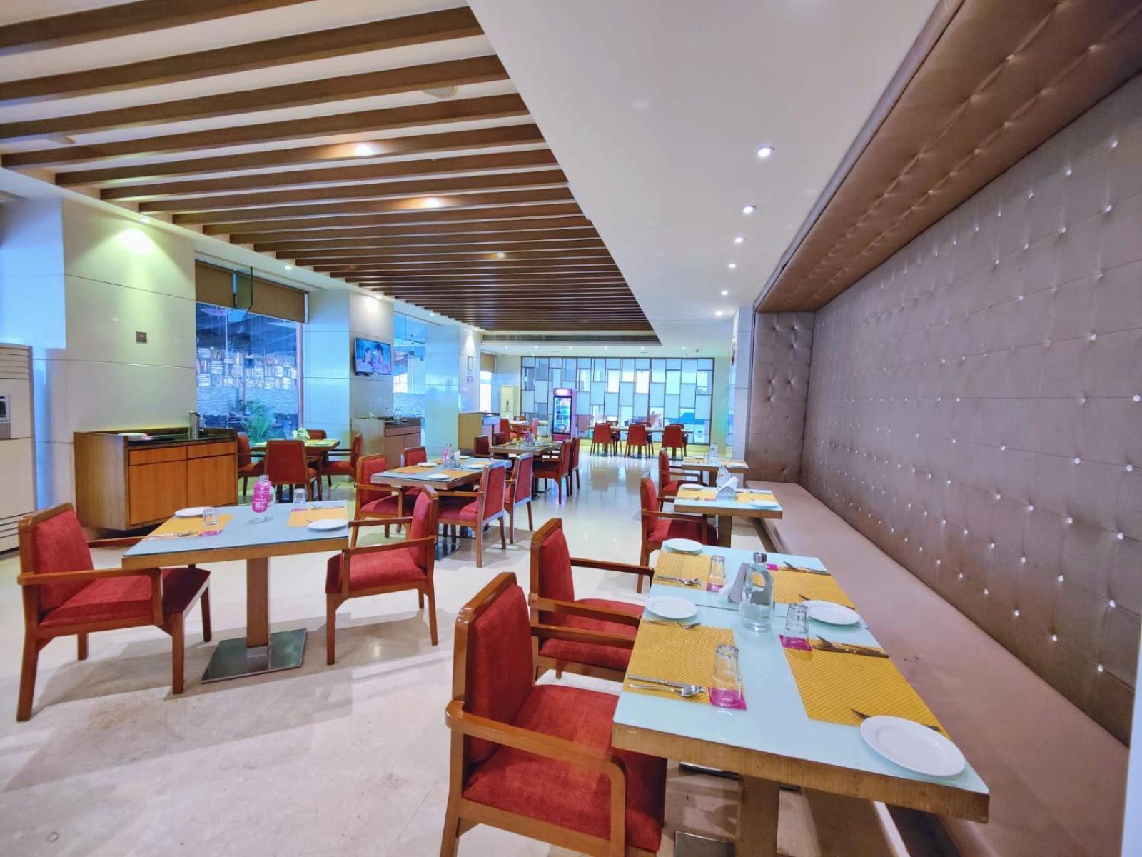 Regenta Central Grand Exotica Pimpri-Chinchwad Zewnętrze zdjęcie
