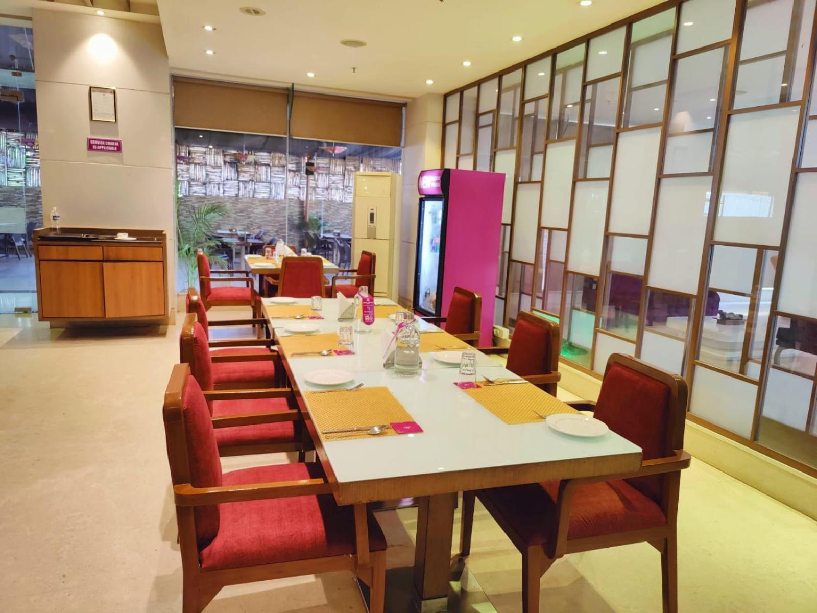 Regenta Central Grand Exotica Pimpri-Chinchwad Zewnętrze zdjęcie