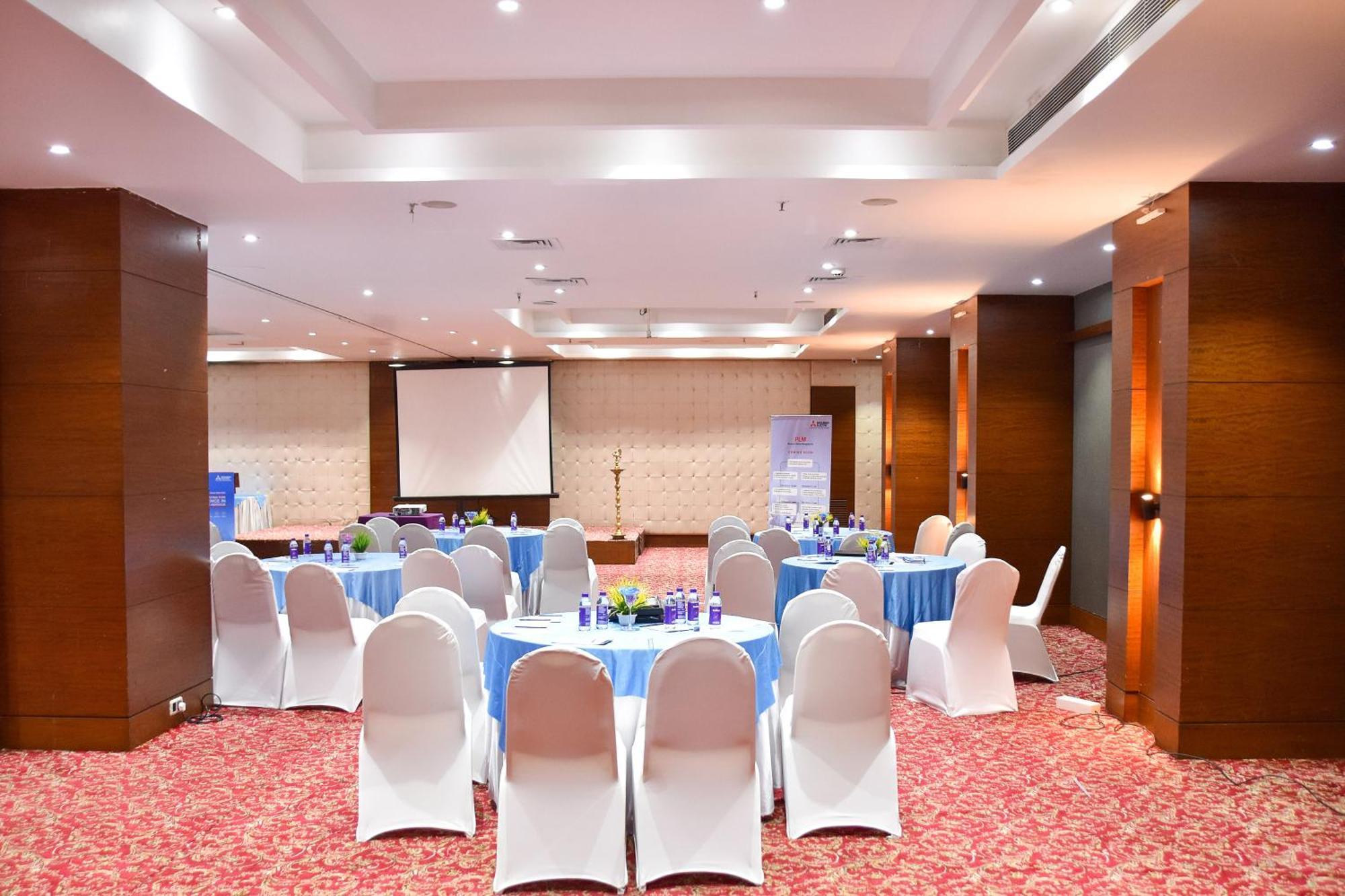 Regenta Central Grand Exotica Pimpri-Chinchwad Zewnętrze zdjęcie