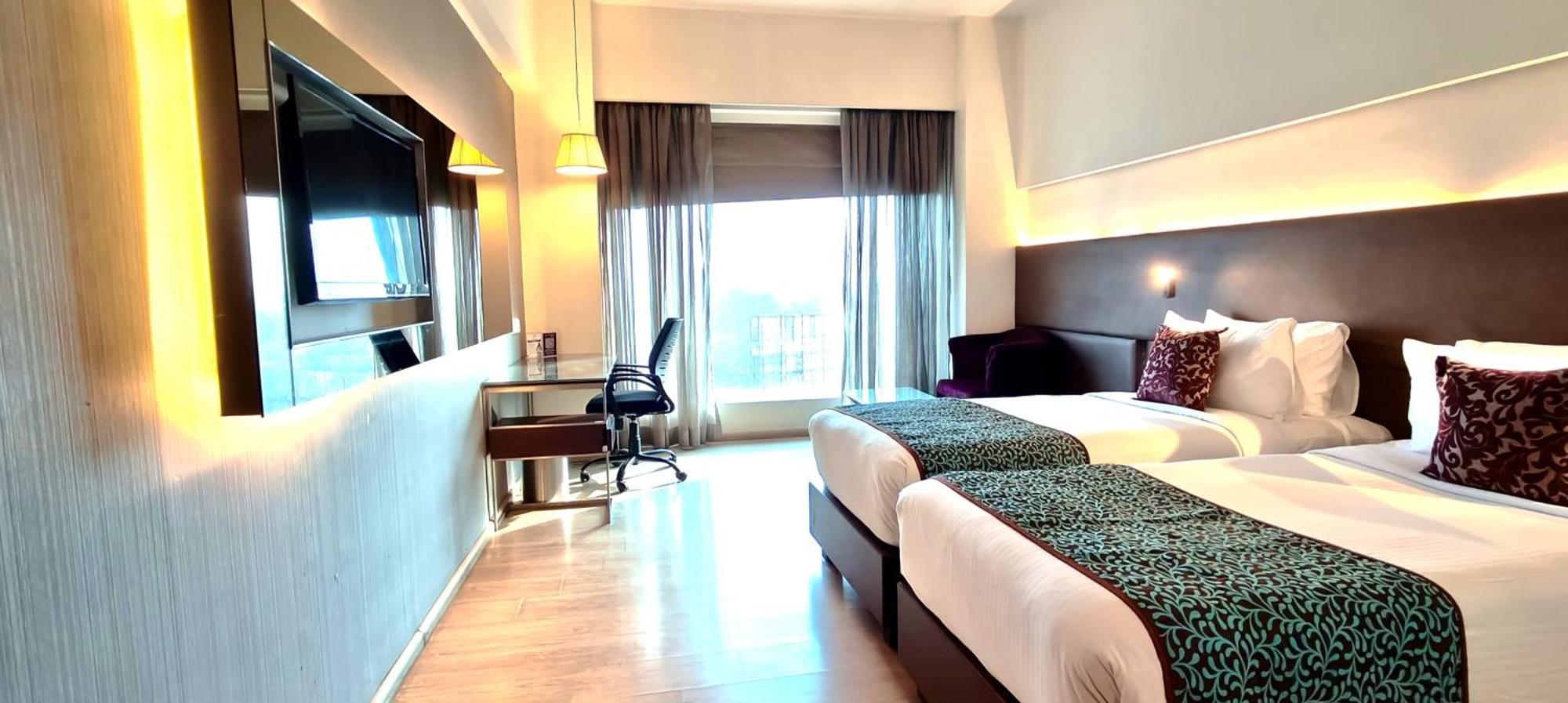 Regenta Central Grand Exotica Pimpri-Chinchwad Zewnętrze zdjęcie