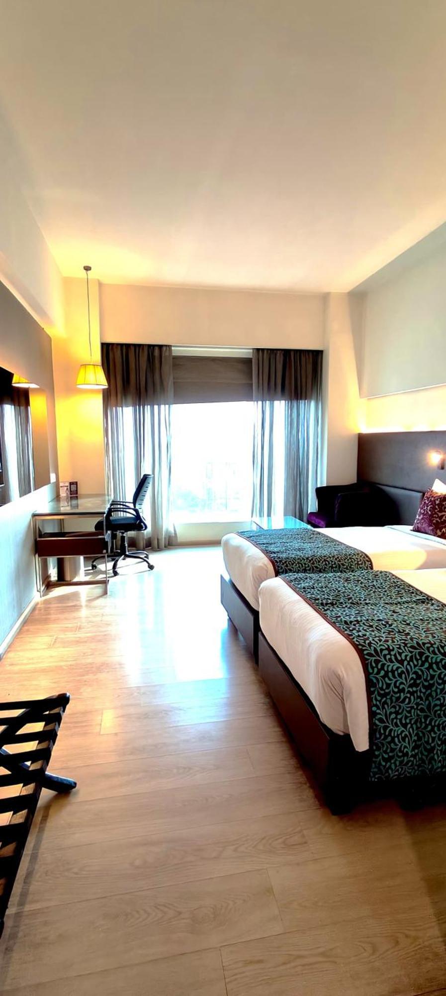 Regenta Central Grand Exotica Pimpri-Chinchwad Zewnętrze zdjęcie